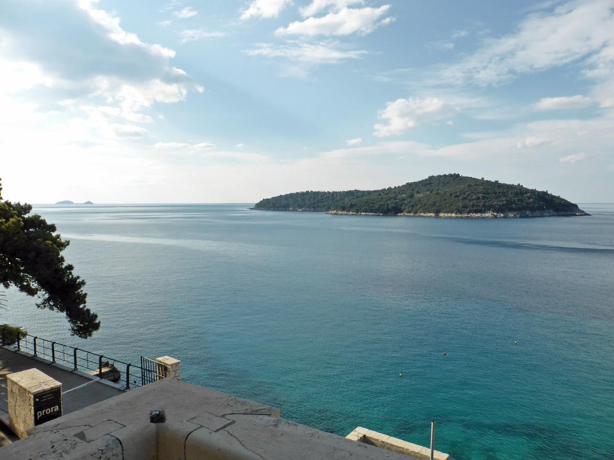 Luxury Beachfront Banje Apartamento *